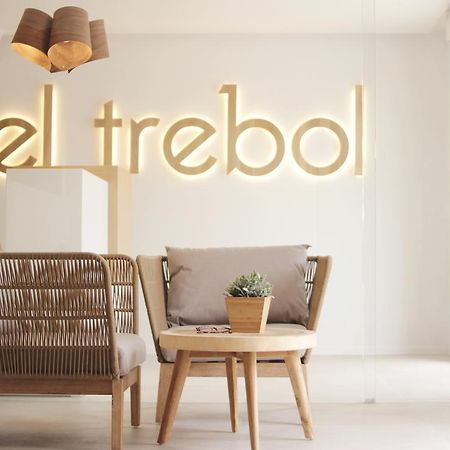 El Trebol Bar & Hotel Only Adults การ์โบเนรัส ภายนอก รูปภาพ