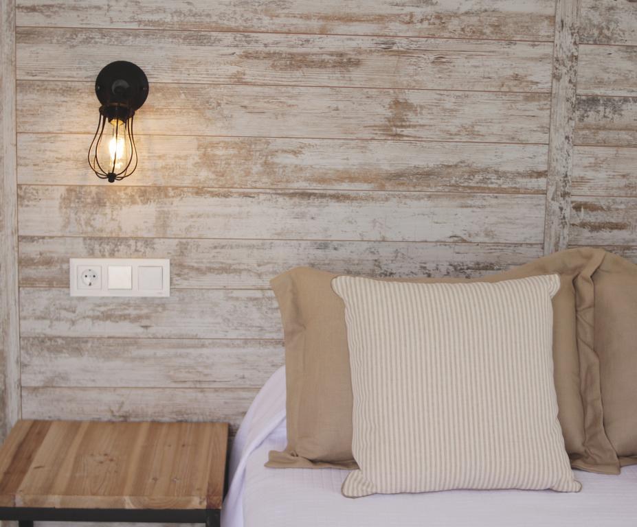 El Trebol Bar & Hotel Only Adults การ์โบเนรัส ภายนอก รูปภาพ