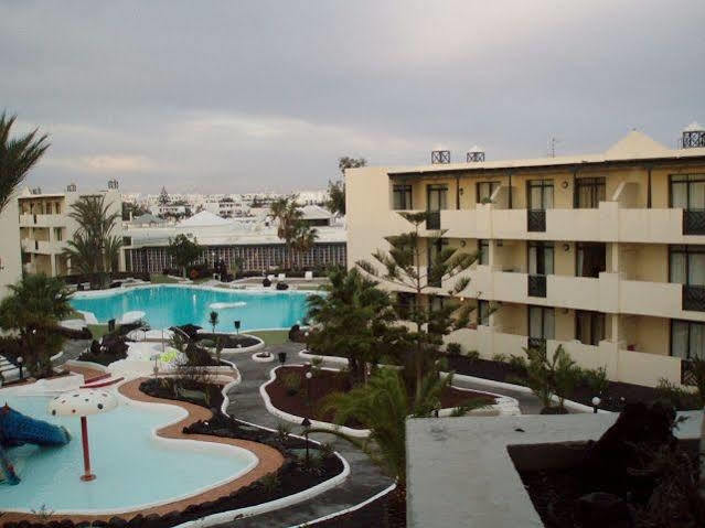 El Trebol Bar & Hotel Only Adults การ์โบเนรัส ภายนอก รูปภาพ